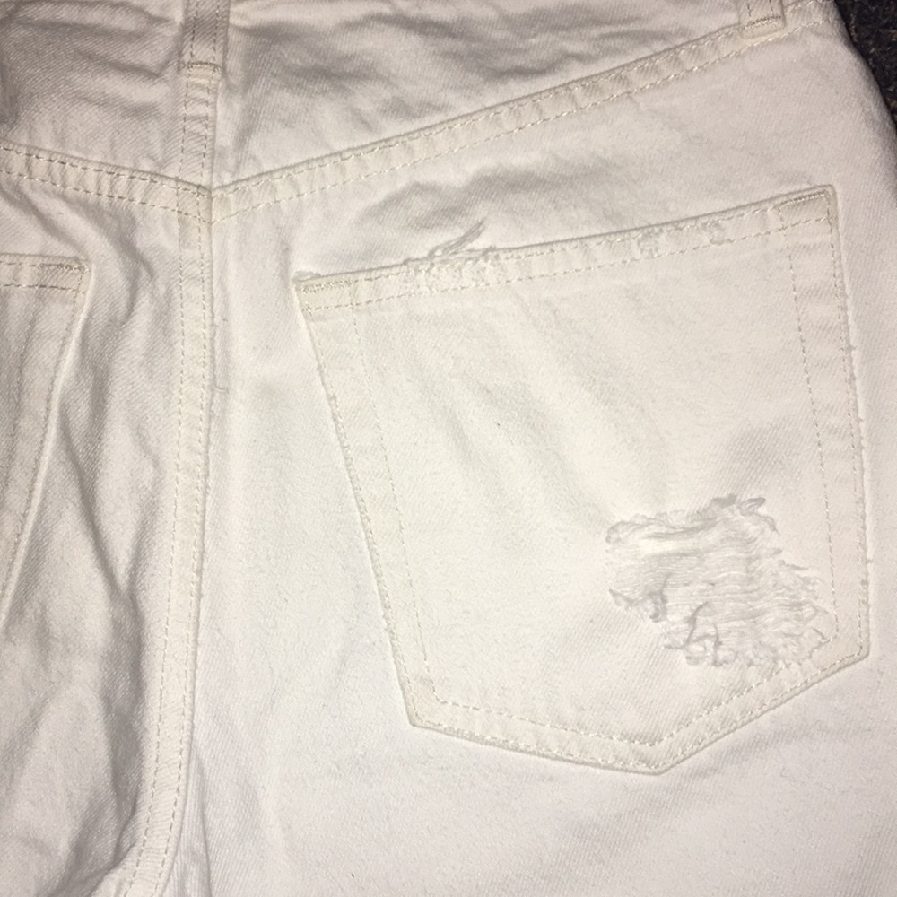 FREE PEOPLE CROPPED DISTRESSED BOYFRIEND JEANS - Picture 3 of 4